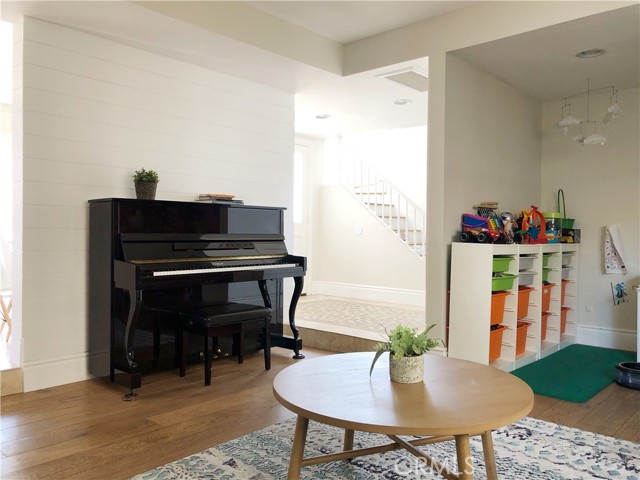 Detail Gallery Image 15 of 33 For 1702 Lake Street, Huntington Beach,  CA 92648 - 4 Beds | 3 Baths