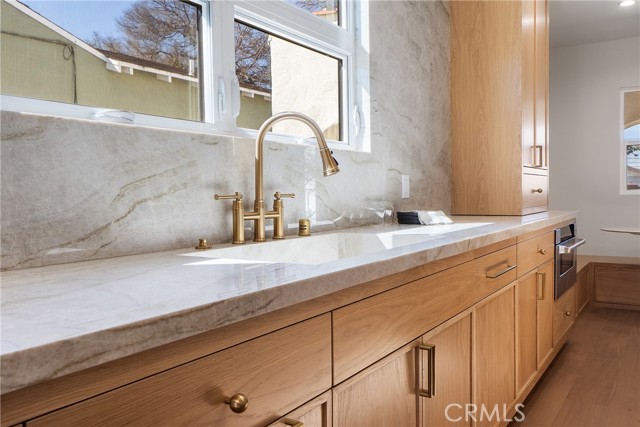 3924 Dublin Avenue, Los Angeles CA: https://media.crmls.org/medias/a9eeac2c-4eaf-42e6-be35-8cc894d6971c.jpg