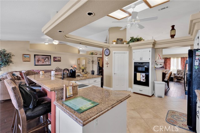 12958 Ranchero Road, Oak Hills CA: https://media.crmls.org/medias/a9ef5e66-c38d-4276-ae71-53f4ed0c6ef9.jpg