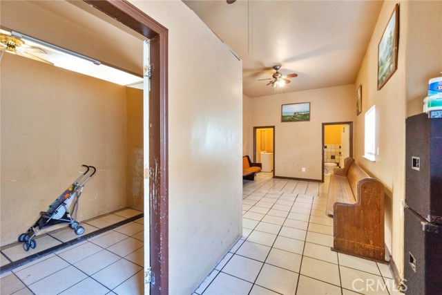900 Sonora Street, Madera CA: https://media.crmls.org/medias/a9ef7fae-97f6-4e2b-9af4-4764f61e745a.jpg