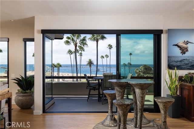 Detail Gallery Image 6 of 39 For 2901 Ocean Bld, Corona Del Mar,  CA 92625 - 4 Beds | 4/3 Baths