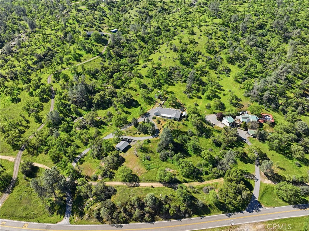 https://media.crmls.org/medias/a9f01d50-542b-43dd-9cfc-c00b5dc7846b.jpg?preset=X-Large