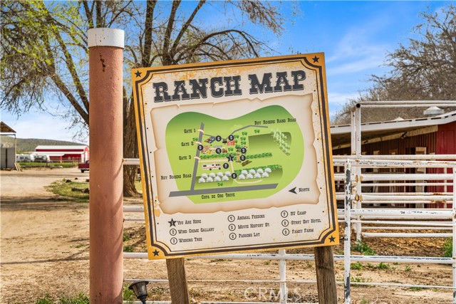 Detail Gallery Image 3 of 22 For 14433 Roy Rogers Ranch, Oro Grande,  CA 92368 - 6 Beds | 5 Baths