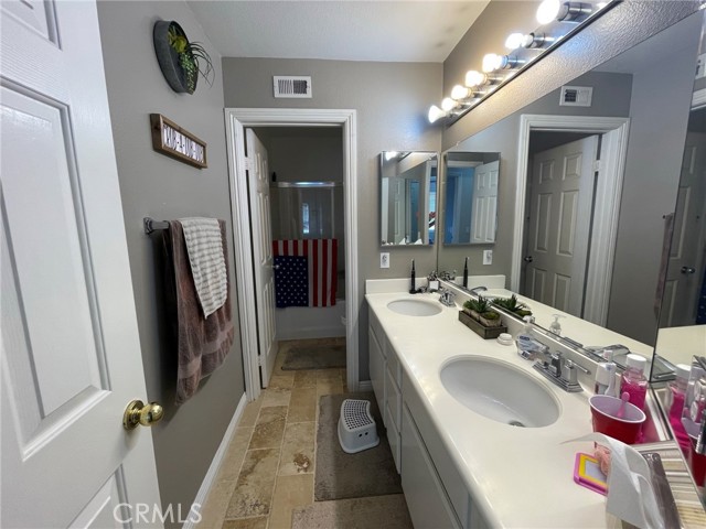 Detail Gallery Image 28 of 45 For 1318 Hermosa Dr, Corona,  CA 92879 - 4 Beds | 2/1 Baths