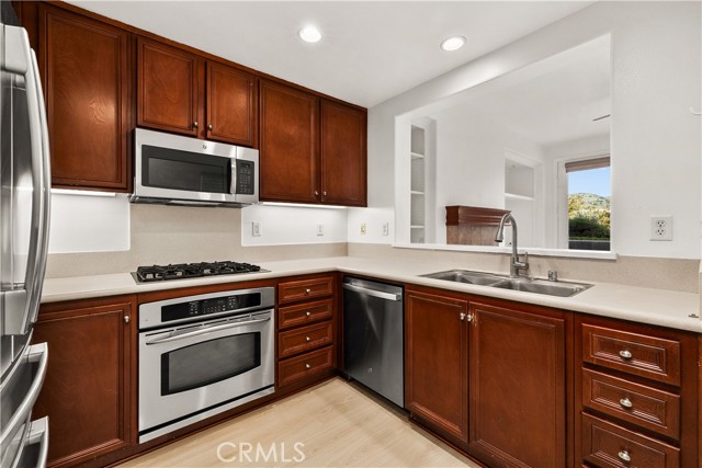 Detail Gallery Image 7 of 20 For 18 Notchbrook, Ladera Ranch,  CA 92694 - 3 Beds | 2/1 Baths