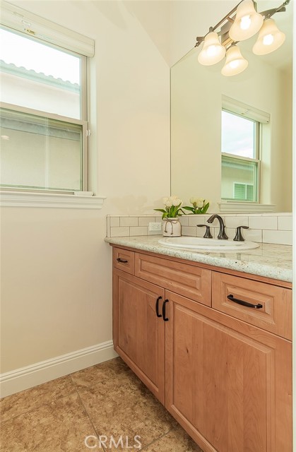 1562 N Empire Lane, Clovis CA: https://media.crmls.org/medias/a9f1acf4-f612-4b7a-b378-92812a4a76f0.jpg