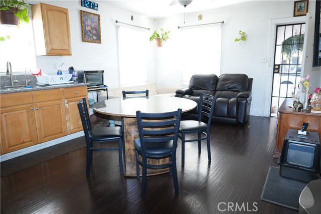 Detail Gallery Image 37 of 40 For 611 W 91st, Los Angeles,  CA 90044 - 3 Beds | 2 Baths