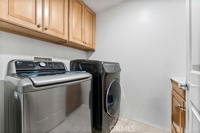 Detail Gallery Image 17 of 42 For 15601 N Peak Ln, Fontana,  CA 92336 - 4 Beds | 3 Baths