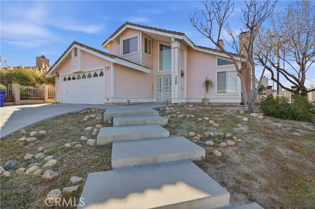 Detail Gallery Image 2 of 39 For 14260 Meadow Grove, Victorville,  CA 92395 - 3 Beds | 2/1 Baths