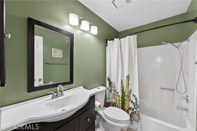 Detail Gallery Image 17 of 41 For 107 W Spring #C,  Long Beach,  CA 90806 - 2 Beds | 2/1 Baths