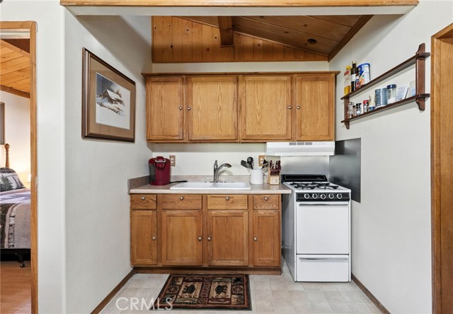 Detail Gallery Image 5 of 12 For 650 San Bernardino Ave, Sugarloaf,  CA 92386 - 1 Beds | 1 Baths