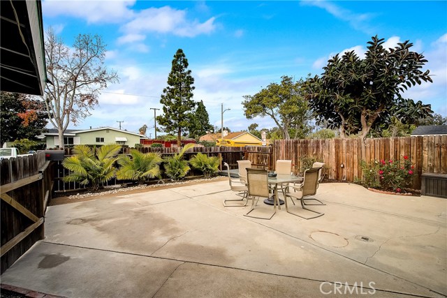 2276 Meyer Pl, Costa Mesa, CA 92627