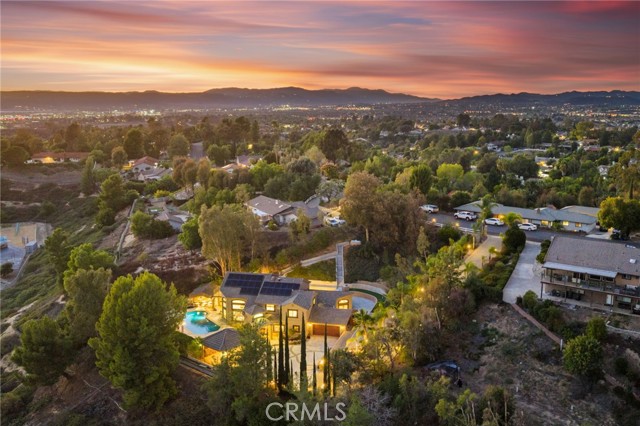 Detail Gallery Image 4 of 75 For 31345 Avenida Del Reposo, Temecula,  CA 92591 - 5 Beds | 3/1 Baths