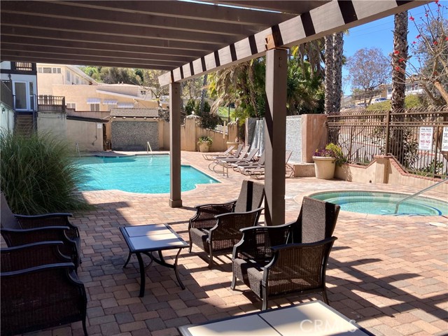 3800 STOCKER ST, View Park CA: https://media.crmls.org/medias/a9f54393-8f88-4920-8d4f-a2e5d068d4e4.jpg