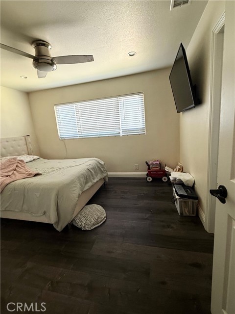 Detail Gallery Image 5 of 13 For 23010 Vought, Moreno Valley,  CA 92553 - 3 Beds | 2 Baths