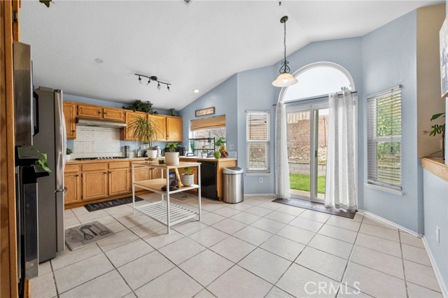 Detail Gallery Image 34 of 75 For 3684 Veronica Ct, Rialto,  CA 92377 - 4 Beds | 3 Baths