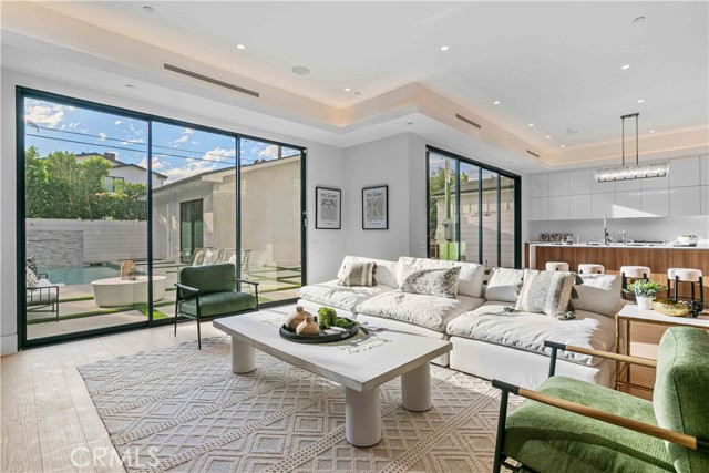 Detail Gallery Image 11 of 57 For 4532 Katherine, Sherman Oaks,  CA 91423 - 6 Beds | 6/1 Baths