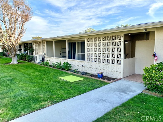 Detail Gallery Image 2 of 32 For 1640 Glenview Rd. M12-76i, Seal Beach,  CA 90740 - 2 Beds | 1 Baths