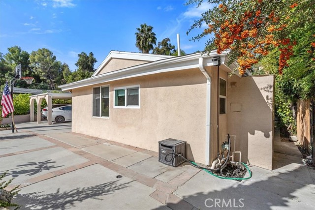 Detail Gallery Image 12 of 13 For 5718 Comanche Ave, Woodland Hills,  CA 91367 - 0 Beds | 1 Baths