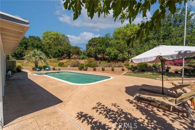 520 Woodland Hills Drive, Escondido CA: https://media.crmls.org/medias/a9fa407a-da16-4e1d-bea7-45694980aaec.jpg