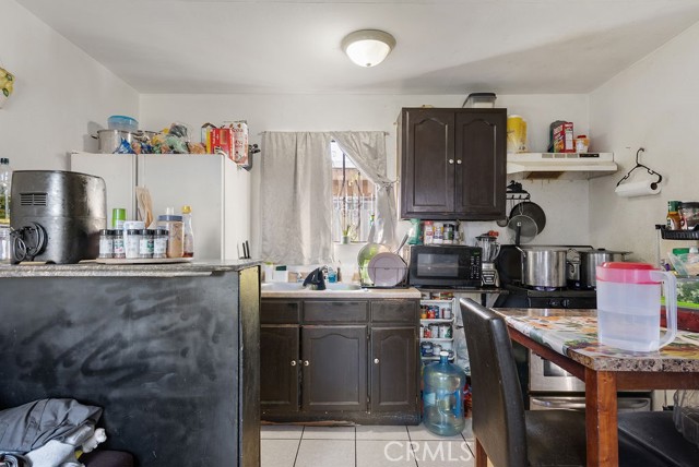 Detail Gallery Image 8 of 50 For 7032 Somerset, Paramount,  CA 90723 - – Beds | – Baths