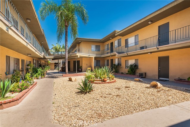 Detail Gallery Image 16 of 18 For 17931 Devonshire St #27,  Northridge,  CA 91325 - 1 Beds | 1 Baths