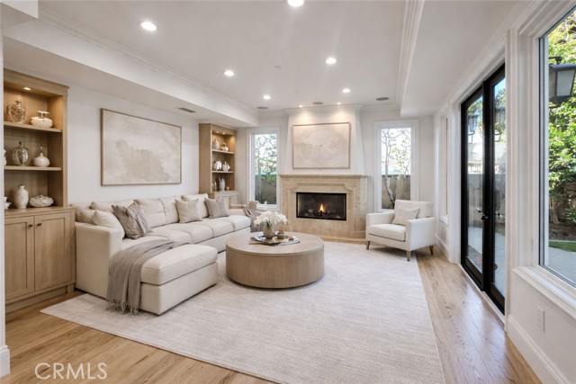 Detail Gallery Image 3 of 35 For 258 Santa Isabel Ave, Costa Mesa,  CA 92627 - 5 Beds | 5/1 Baths