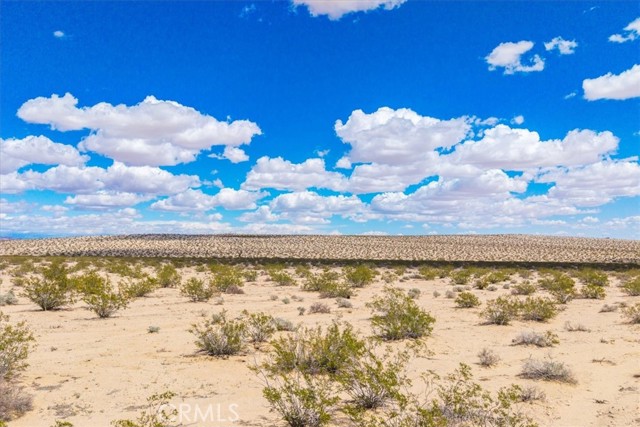 Detail Gallery Image 11 of 26 For 62 Lucille Ln, Joshua Tree,  CA 92252 - – Beds | – Baths