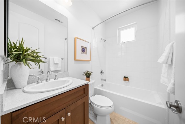 106 Trowel, Irvine CA: https://media.crmls.org/medias/a9fbb397-0198-4777-97d8-3a9474848044.jpg