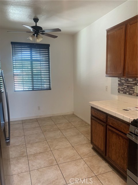 1561 Palma Bonita, Perris CA: https://media.crmls.org/medias/a9fbef45-28e9-4ae7-9b14-93d10621dbbb.jpg