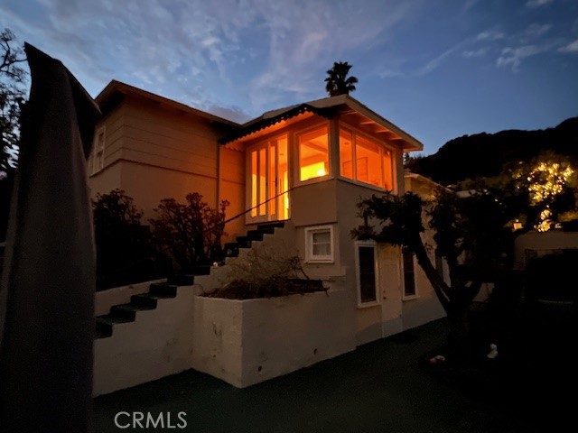 https://media.crmls.org/medias/a9fc2ae8-1b8f-4db0-9e2d-bbd719031188.jpg?preset=X-Large