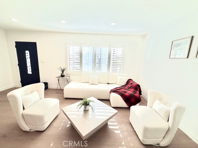 2690 Senasac Avenue, Long Beach CA: https://media.crmls.org/medias/a9fc84df-8835-4092-a644-86a5d3f95a1d.jpg
