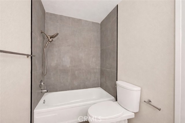 Detail Gallery Image 18 of 38 For 4040 via Marisol #120,  Highland Park,  CA 90042 - 2 Beds | 2 Baths