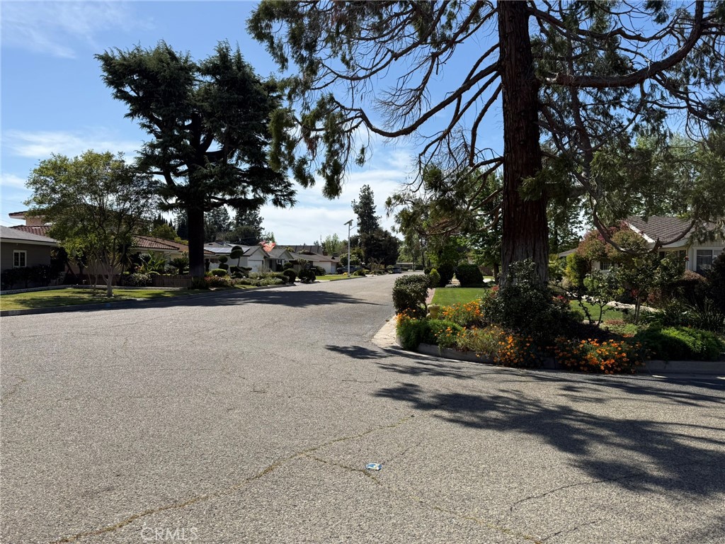 https://media.crmls.org/medias/a9fd968c-17d2-492e-9a17-955a65028f08.jpg?preset=X-Large