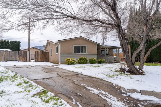 Detail Gallery Image 2 of 18 For 914 Acacia Ct, Tehachapi,  CA 93561 - 3 Beds | 1 Baths