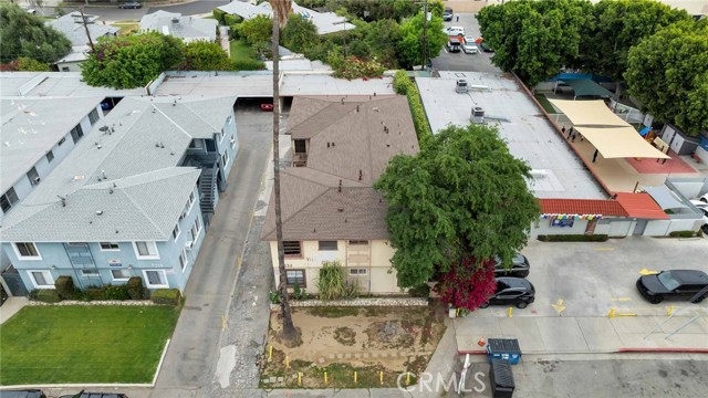 7224 Hazeltine Avenue, Van Nuys CA: https://media.crmls.org/medias/a9fdf588-a422-4a8c-a11a-98273472c70a.jpg