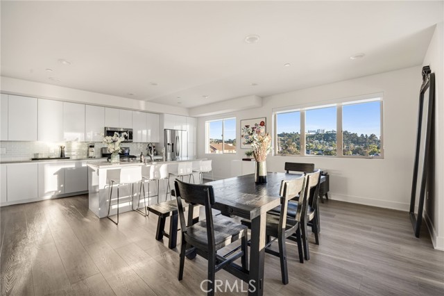 Detail Gallery Image 20 of 61 For 518 E Windsor #305,  Glendale,  CA 91205 - 2 Beds | 2 Baths