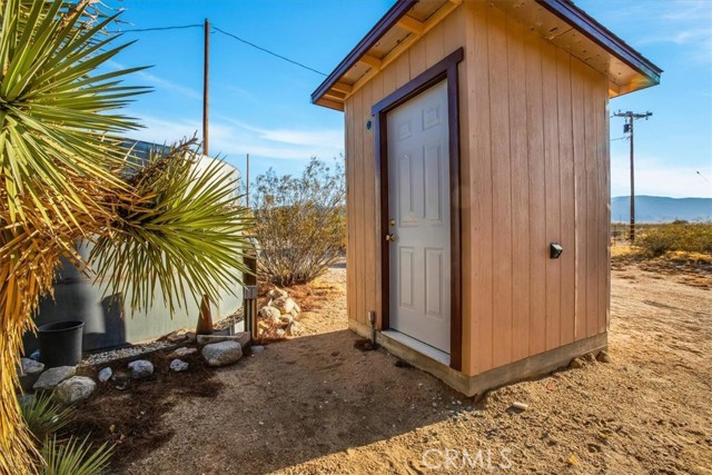 Detail Gallery Image 73 of 75 For 5975 Desert Star Rd #1-2,  Johnson Valley,  CA 92285 - 2 Beds | 4 Baths
