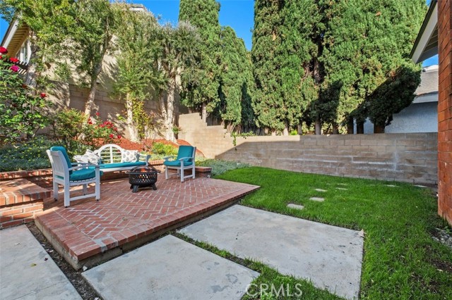 9 Aberdeen st, Irvine CA: https://media.crmls.org/medias/a9ffb3a7-bfd5-430c-8a77-774ceb4b9b36.jpg