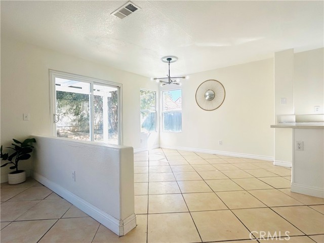 Detail Gallery Image 6 of 22 For 25754 Palo Cedro Dr, Moreno Valley,  CA 92551 - 4 Beds | 3 Baths