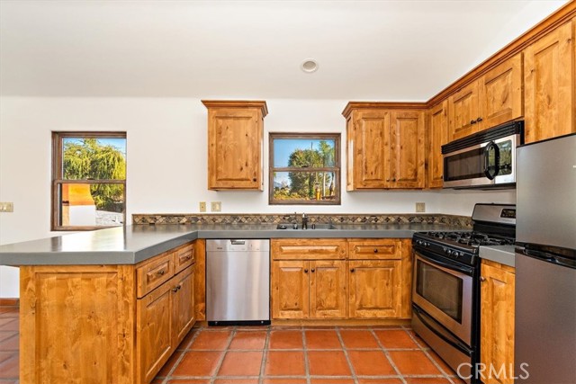 Detail Gallery Image 33 of 43 For 201 Bald St, Ojai,  CA 93023 - 3 Beds | 3/1 Baths