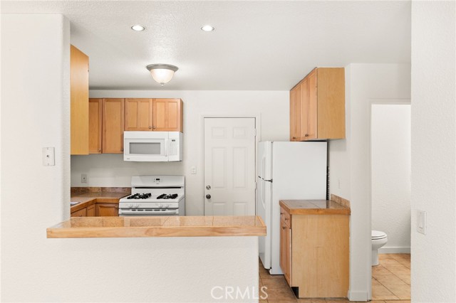 Detail Gallery Image 15 of 44 For 314 W Aeroplane, Big Bear City,  CA 92314 - 2 Beds | 2 Baths