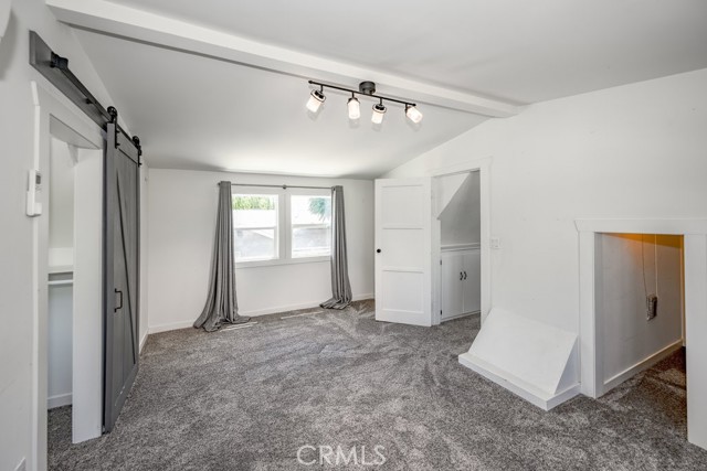 1219 N Lincoln Street, Burbank CA: https://media.crmls.org/medias/aa015b9a-04e2-4c89-93f0-d7f24115a015.jpg