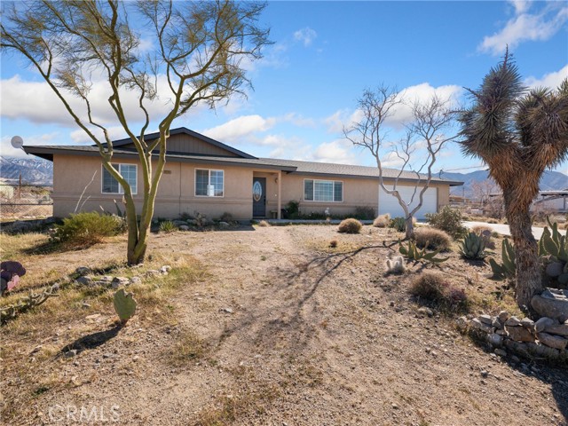 Detail Gallery Image 1 of 25 For 32229 Carnelian Rd, Lucerne Valley,  CA 92356 - 3 Beds | 2 Baths