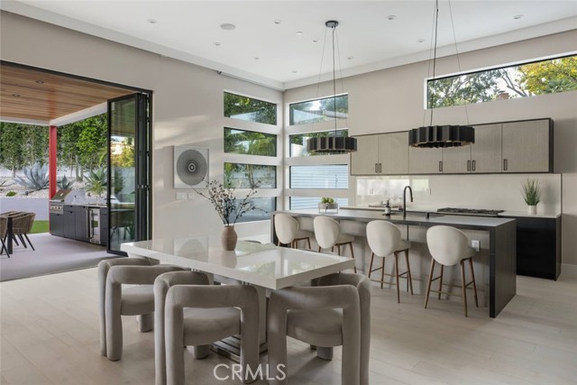 Detail Gallery Image 15 of 51 For 22020 Alizondo, Woodland Hills,  CA 91364 - 3 Beds | 3 Baths