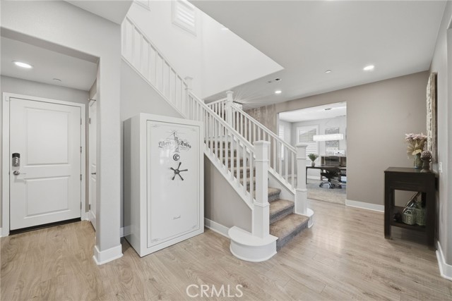 Detail Gallery Image 11 of 68 For 36745 Braken Way, Lake Elsinore,  CA 92532 - 5 Beds | 3 Baths