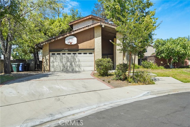 3723 Spanish Gate Drive photo 1
