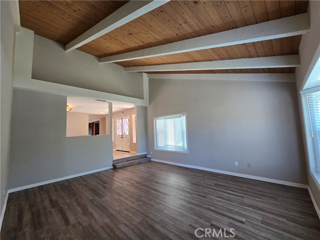 Detail Gallery Image 7 of 33 For 914 Huntington St, Huntington Beach,  CA 92648 - 3 Beds | 3 Baths