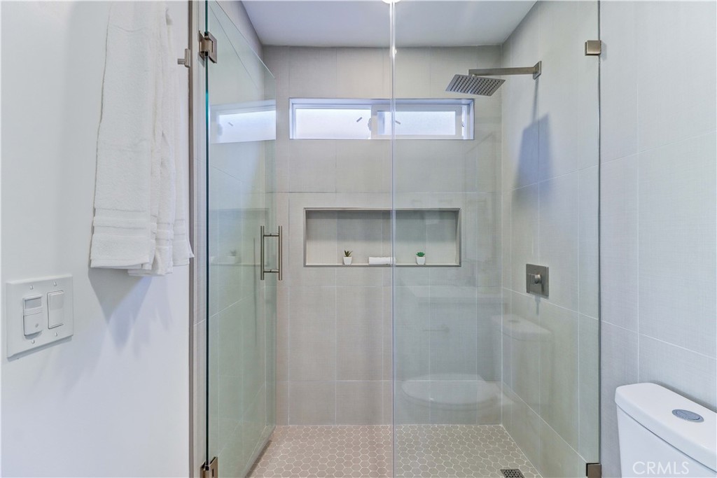 MLS #OC25250919 image #31