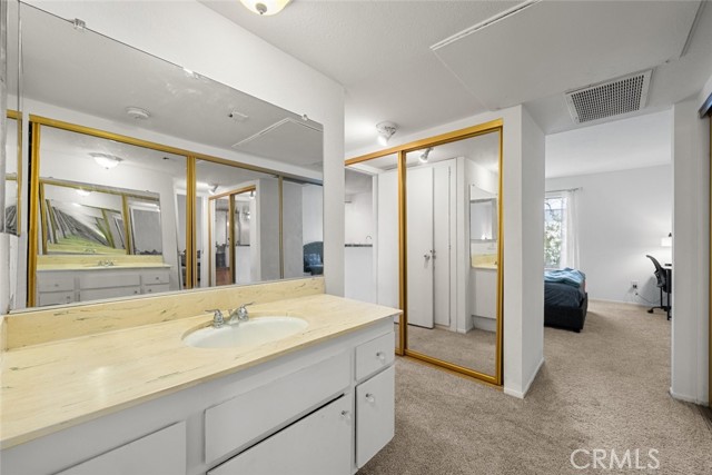 23515 Lyons Avenue, Valencia CA: https://media.crmls.org/medias/aa0376db-cda3-4eee-9c17-b46b154db28f.jpg